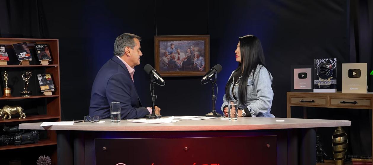 Paulin Karine Díaz en la entrevista concedida a Rafael Poveda. 