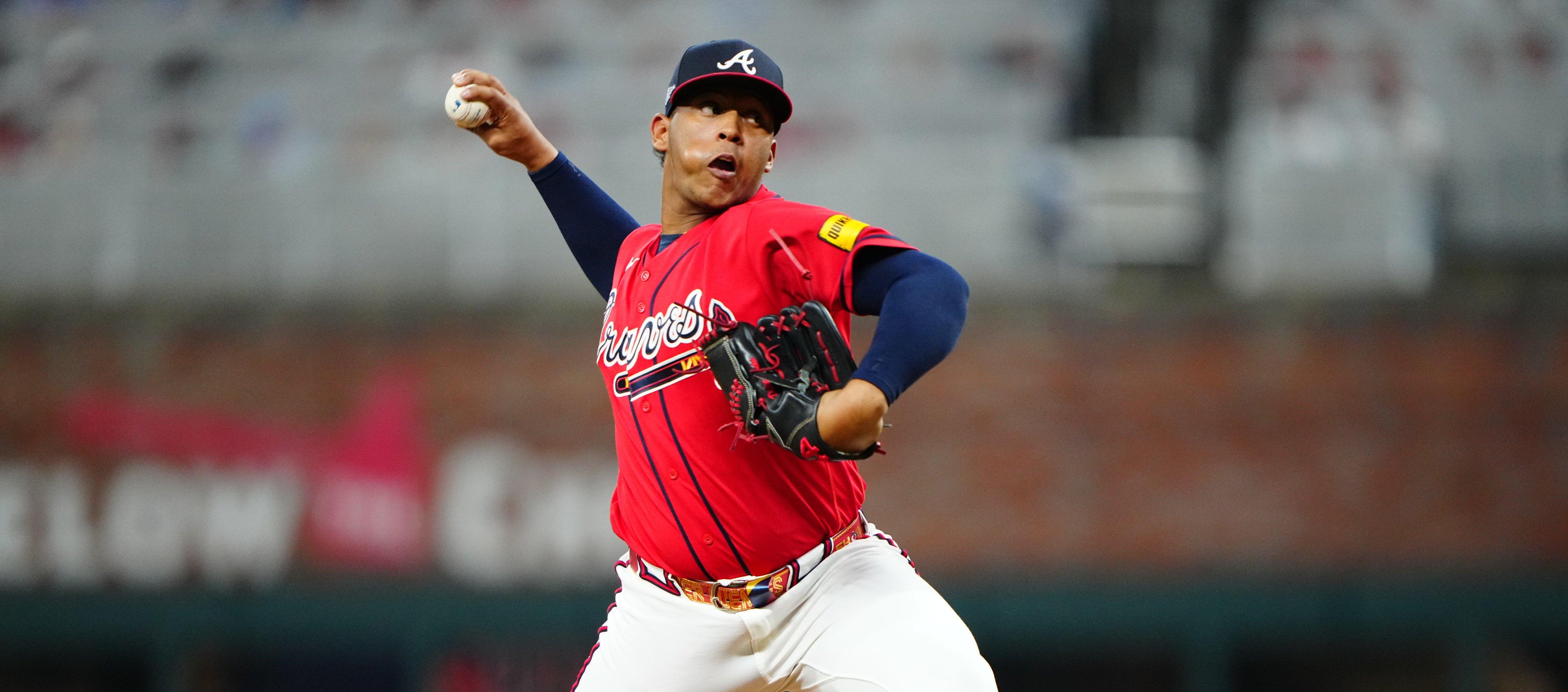 El colombiano Didier Fuentes lanzó la séptima entrada sin permitir hits ni carreras. 