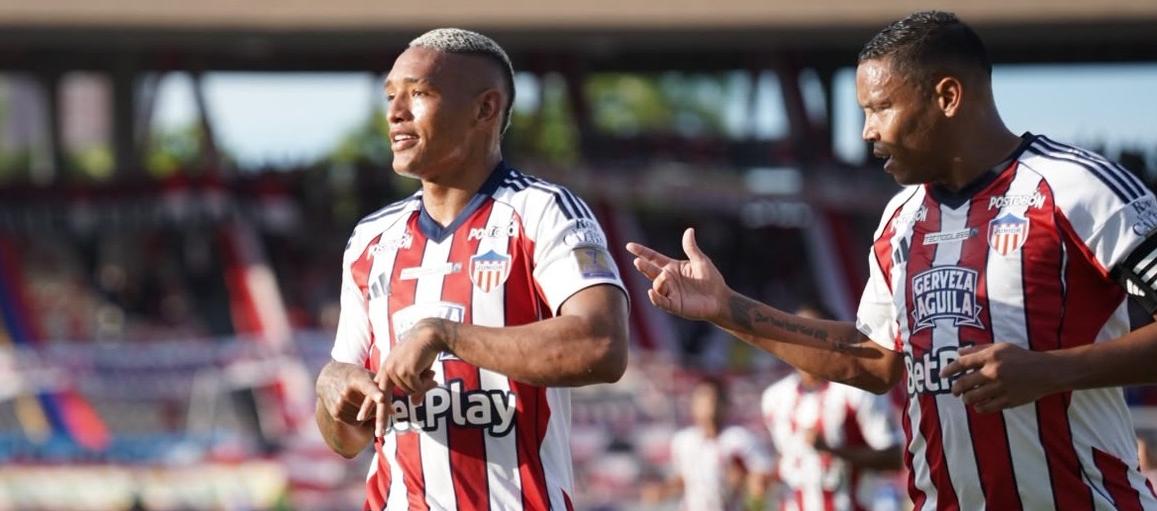 Jermein Peña, quien reaparece tras cumplir una fecha de suspensión, y Luis Muriel. 