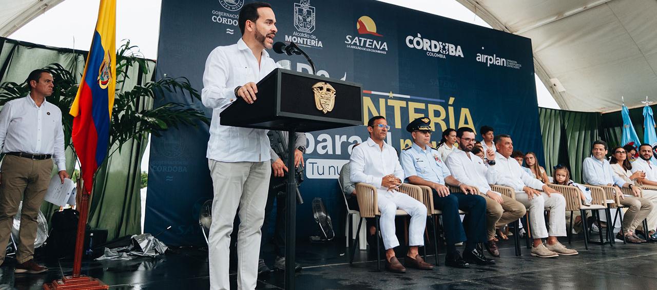 Abelardo De La Espriella en el lanzamiento de la ruta Montería - Ciudad de Panamá