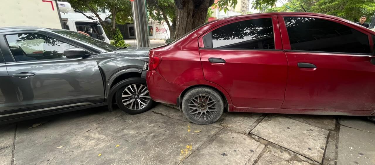 Los dos vehículos accidentados. 