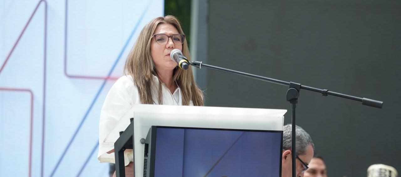 Adriana Jiménez, directora de la Creg.