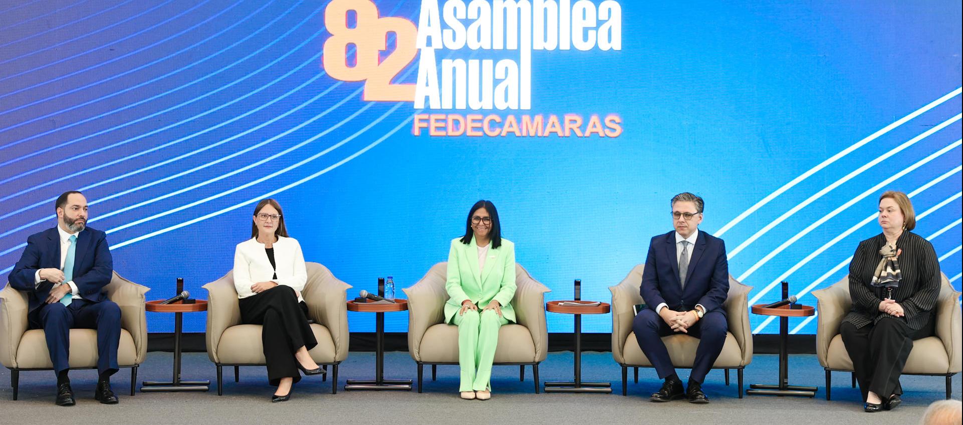 Delcy Rodríguez en la instalación de la asamblea anual de Fedecámaras.