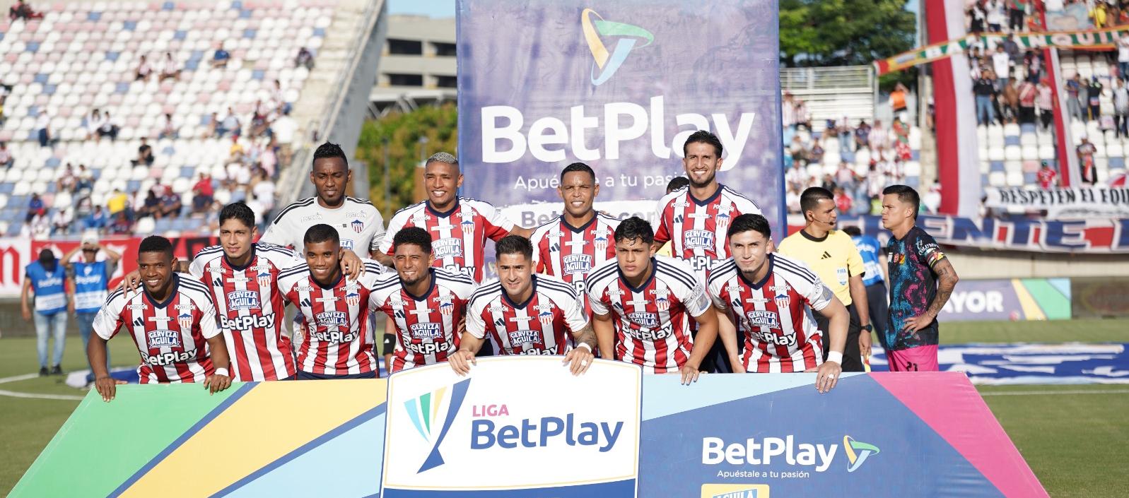 Equipo de Junior formado.