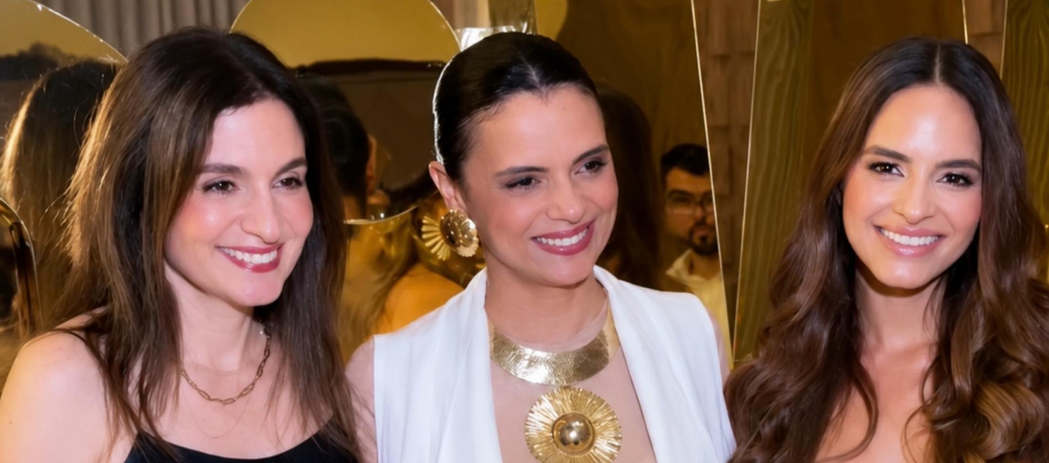 Erika Rohenes, presidenta ejecutiva de Ixel Moda junto a Katia Nule, primera dama del Distrito y Salwa Maloof, reina del Carnaval 2027.