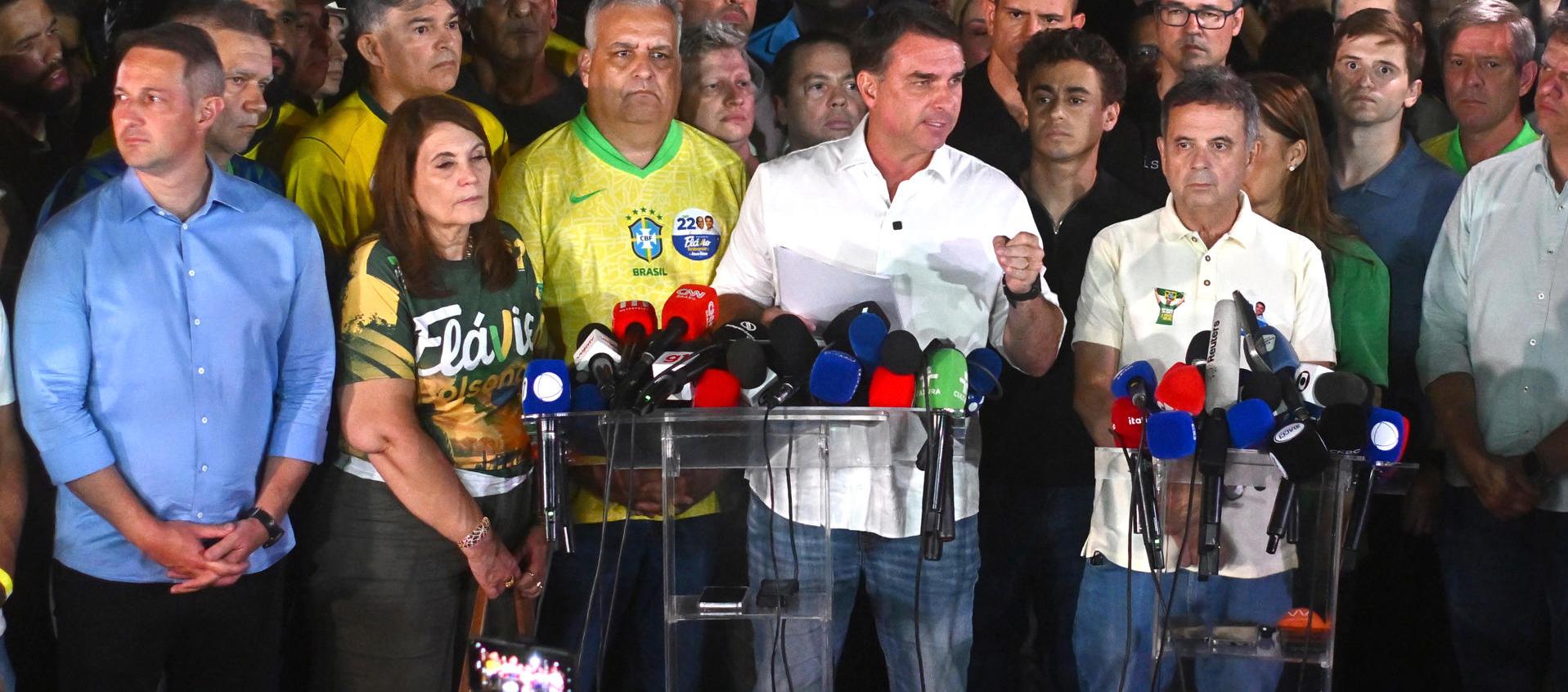 Fotografía del 25 de octubre de 2026 del excandidato presidencial Flavio Bolsonaro.