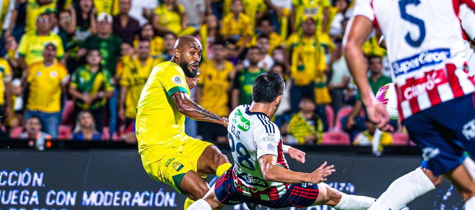 Fredy Hinestroza anotó el segundo gol del Bucaramanga.
