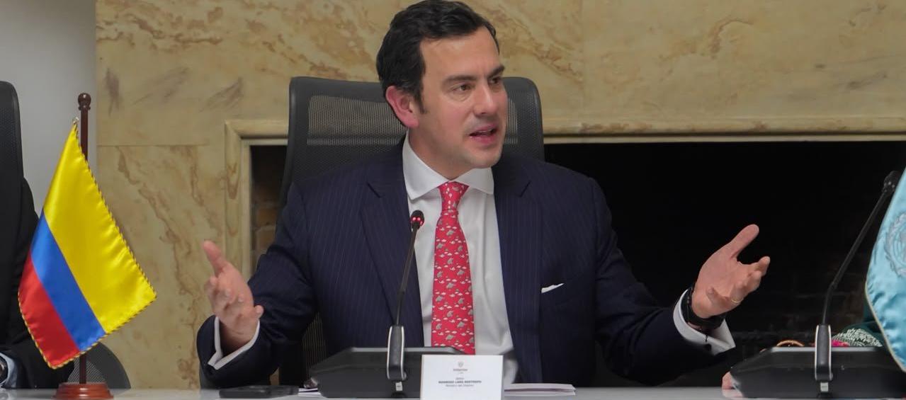 El Ministro del Interior, Rodrigo Lara.