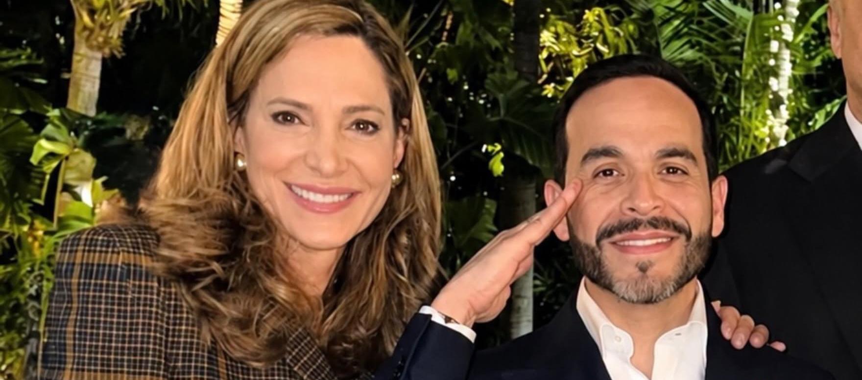 La congresista María Elvira Salazar y el Presidente Abelardo De La Espriella.