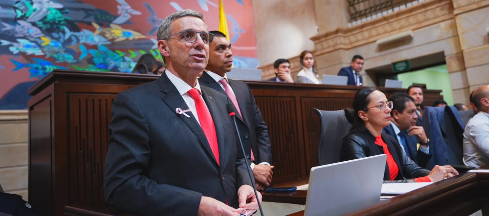 El Ministro de Hacienda, Miguel Gómez Martínez.