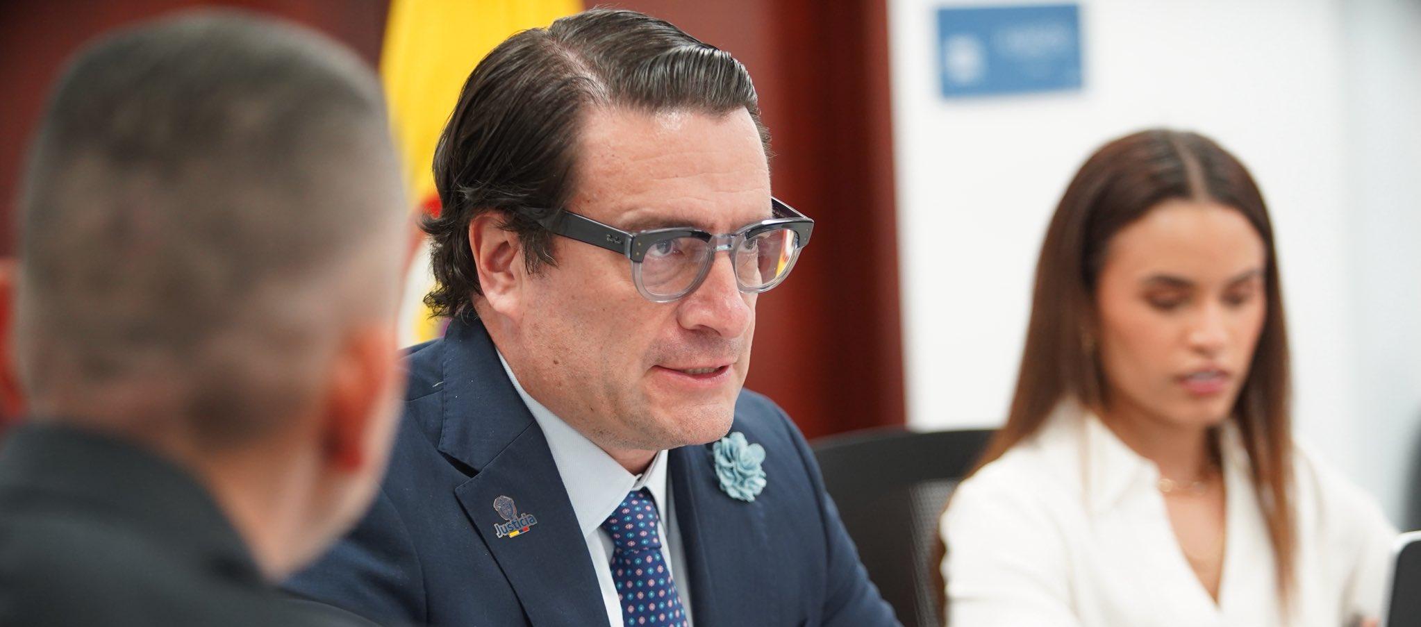 El Ministro de Justicia, Iván Cancino.