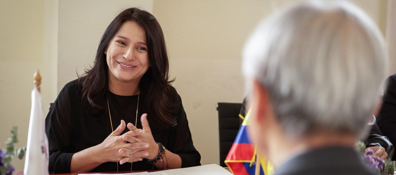Paola Holguín, ministra de las Culturas.