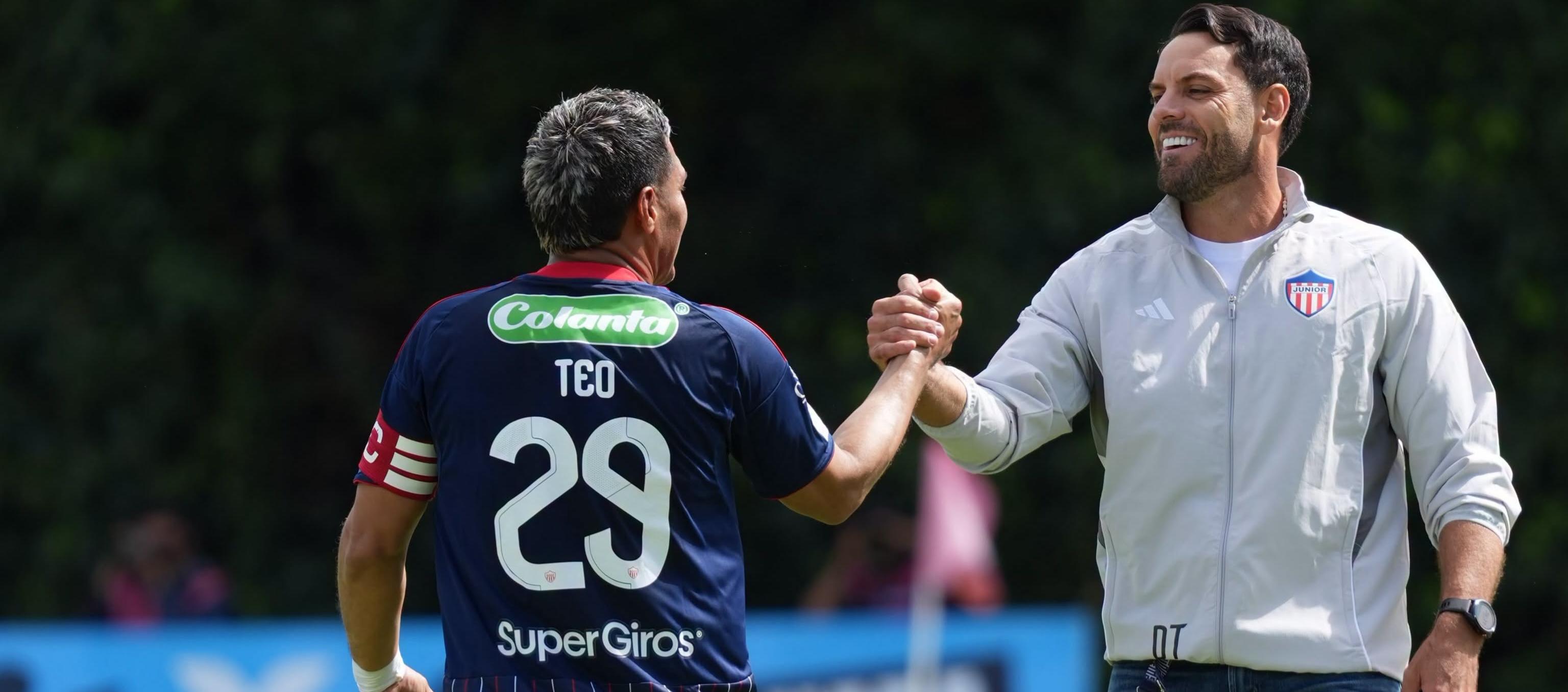 Teófilo Gutiérrez y Sebastián Viera, en el partido ante Inter de Bogotá.