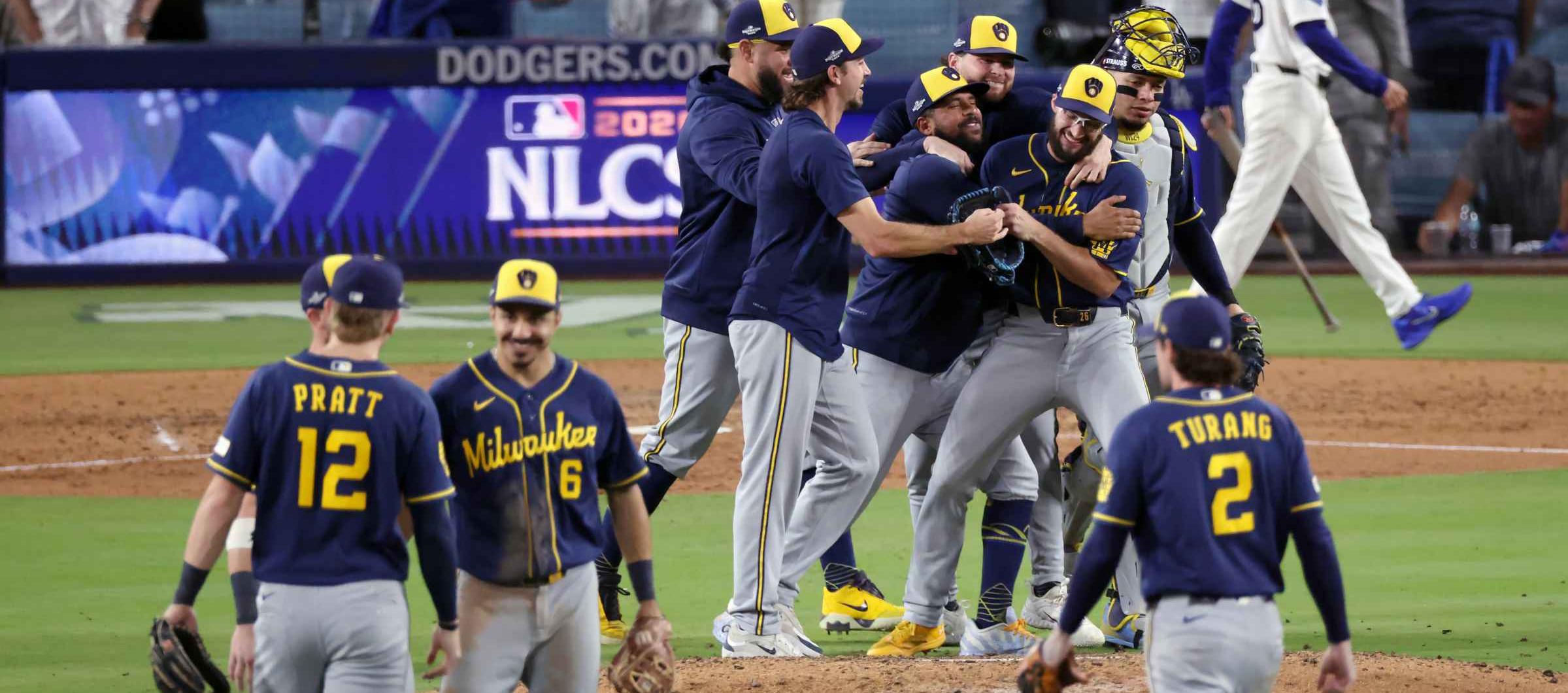 La celebración de los Cerveceros de Milwaukee tras avanzar a la Serie Mundial. 