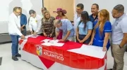 Firma del memorando de entendimiento.