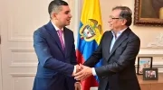 El presidente de Asobancaria, Jonathan Malagón y el Presidente Gustavo Petro.