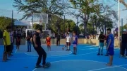 El alcalde Char en uno de los parques recuperados. 