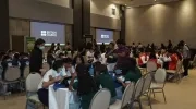 Los jóvenes enfrentaron diferentes desafíos académicos mediante el uso de tabletas y herramientas digitales.