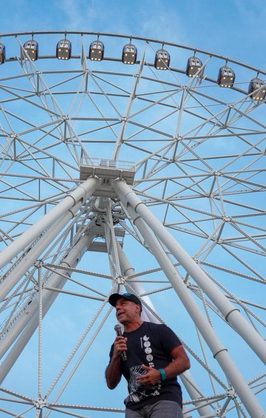 El alcalde Alejandro Char en la inauguración de la 'Luna del Río'.