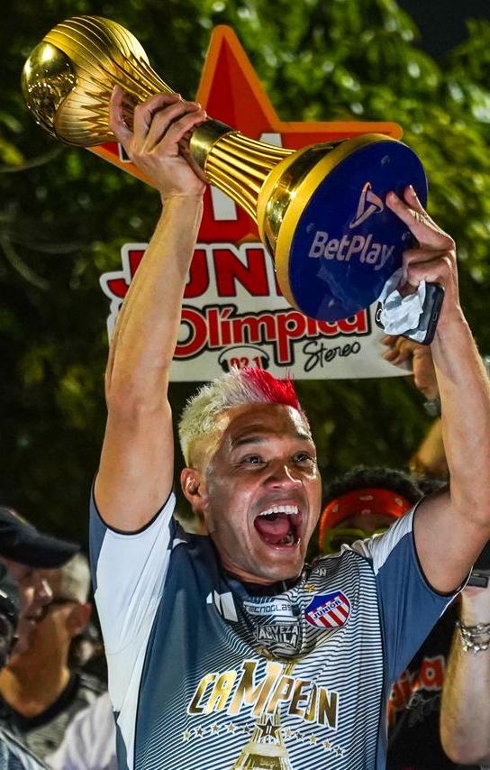 Teófilo Gutiérrez celebrando el título en la Ventana de Campeones.