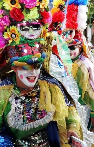 'Tarde del folclor' en Santo Tomás