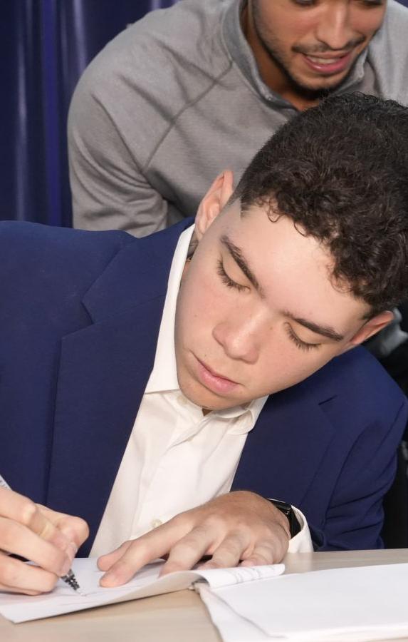 Harry José Canedo Name.