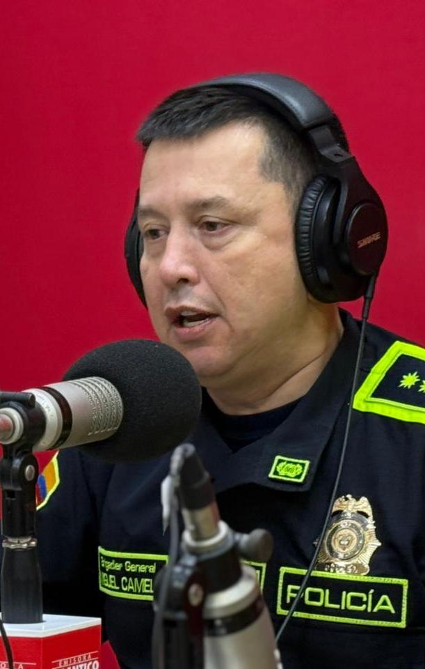El Brigadier General Miguel Andrés Camelo Sánchez, comandante de la Policía Metropolitana de Barranquilla.
