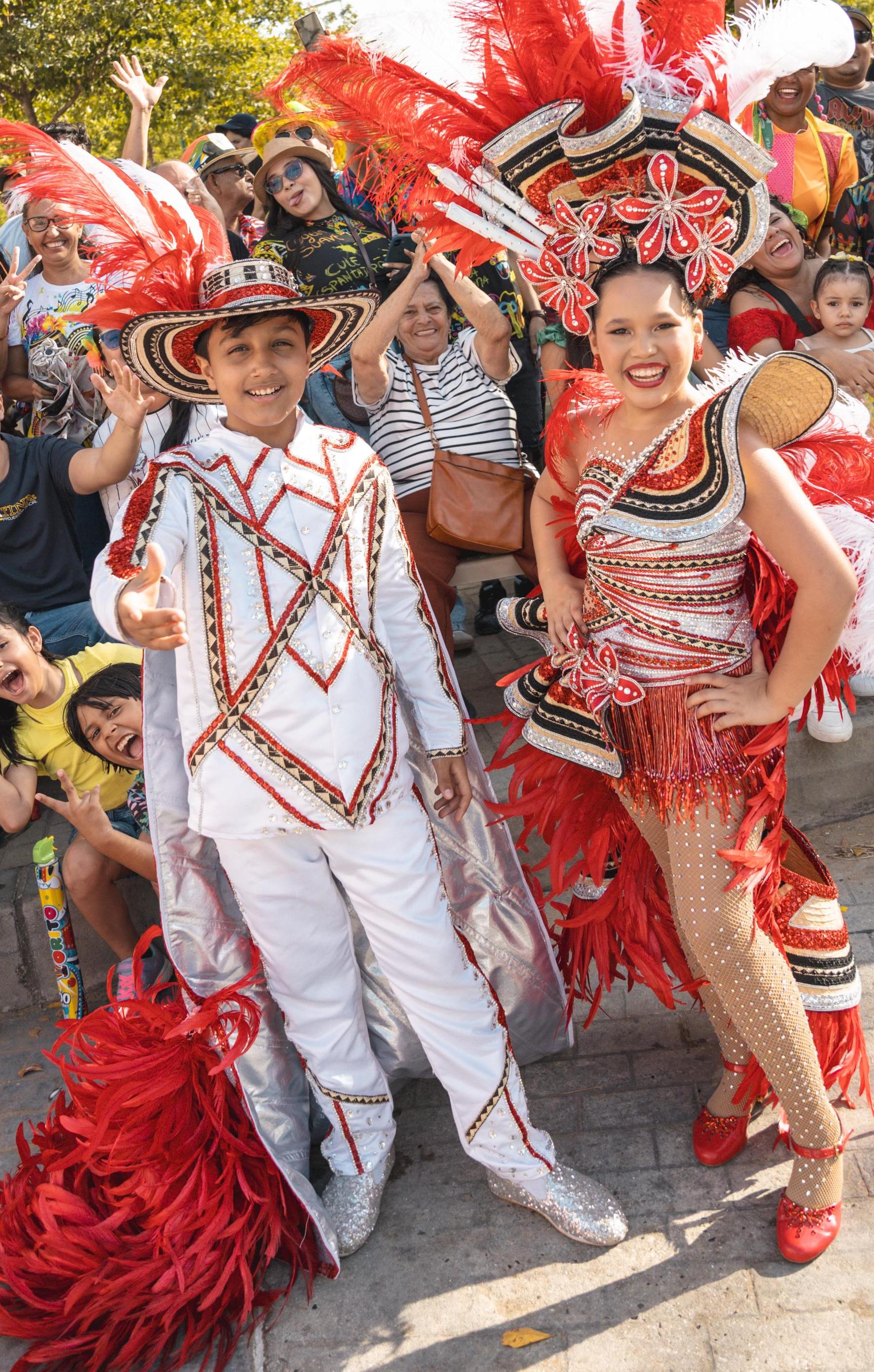Los reyes infantiles Ashley Gómez y Germán Palomino Montes