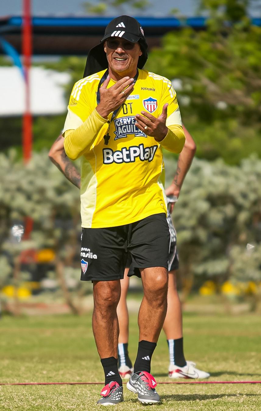 El uruguayo Alfredo Arias, técnico del Junior. 