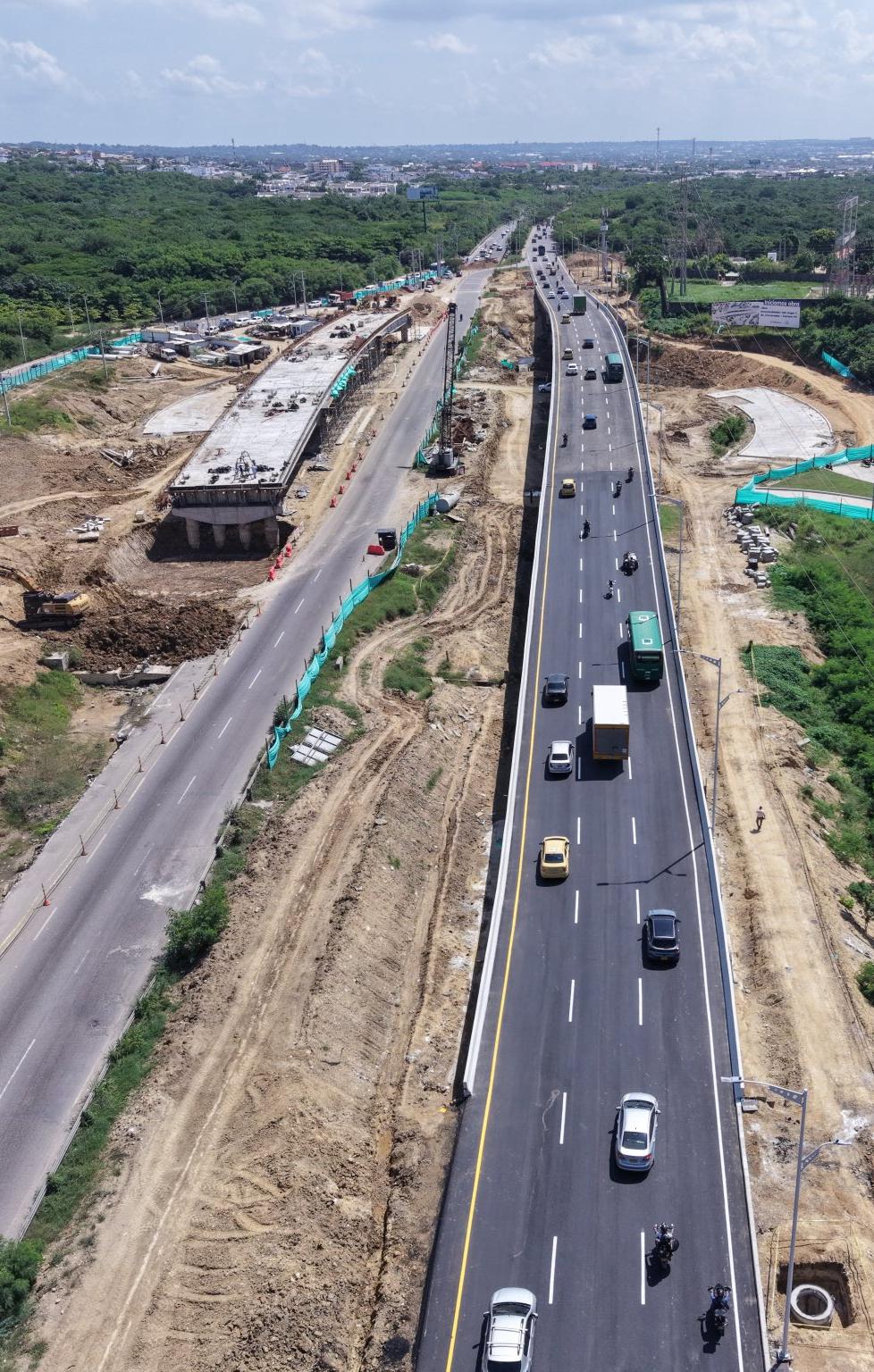 Intercambiador vial de Alameda del Río. 