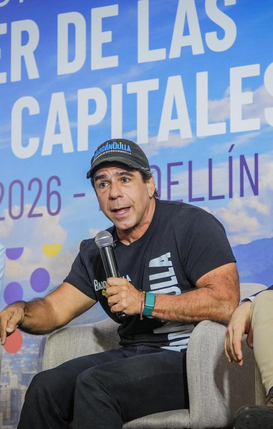 El Alcalde de Barranquilla, Alex Char, durante su intervención.