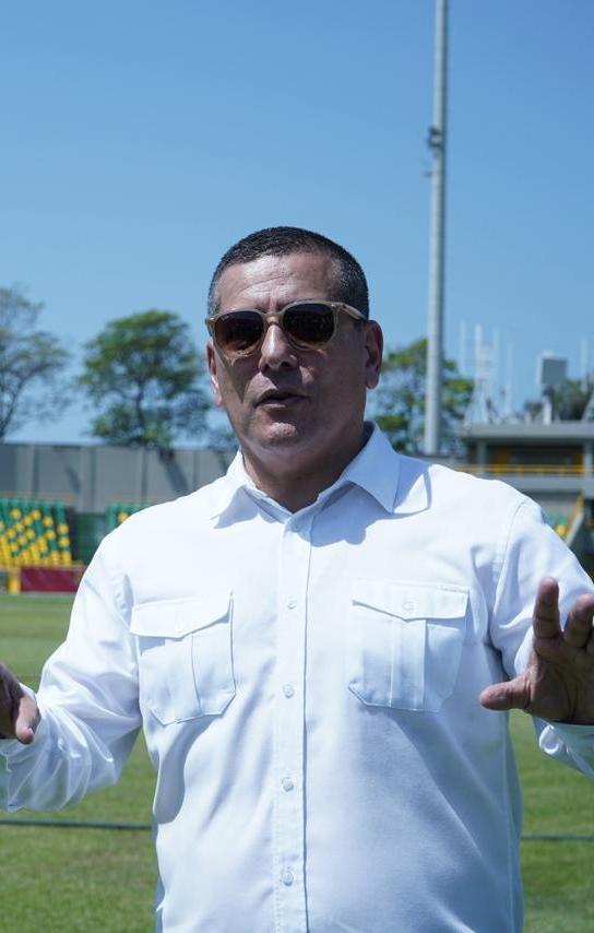 Dumek Turbay, Alcalde de Cartagena, en el estadio Jaime Morón León.