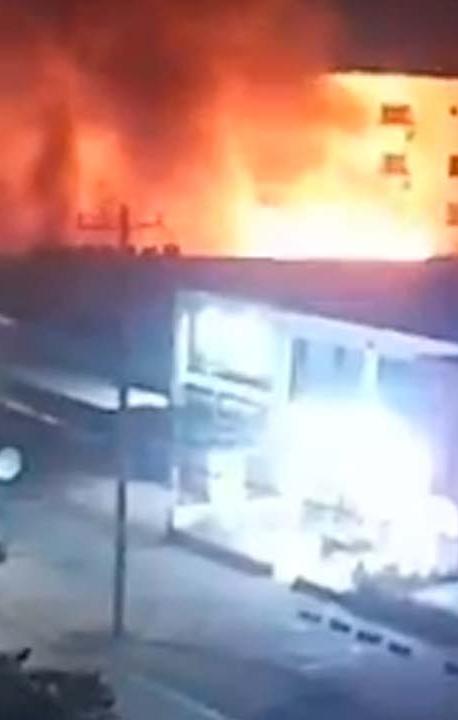 Incendio en el almacén El Hueco. 