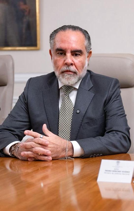 Armando Benedetti y Pedro Sánchez, ministros del Interior y Defensa, respectivamente.  