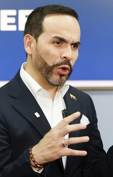 El candidato presidencial Abelardo De La Espriella.