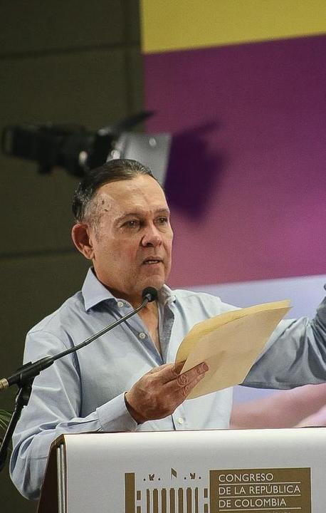 El senador Efraín Cepeda.