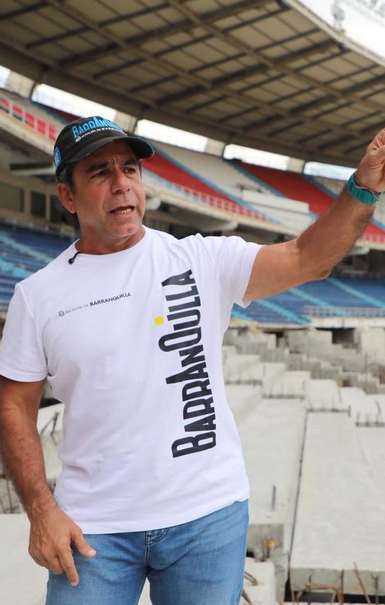 Alcalde Alejandro Char en visita de inspección a los trabajos en el 'Metro'.