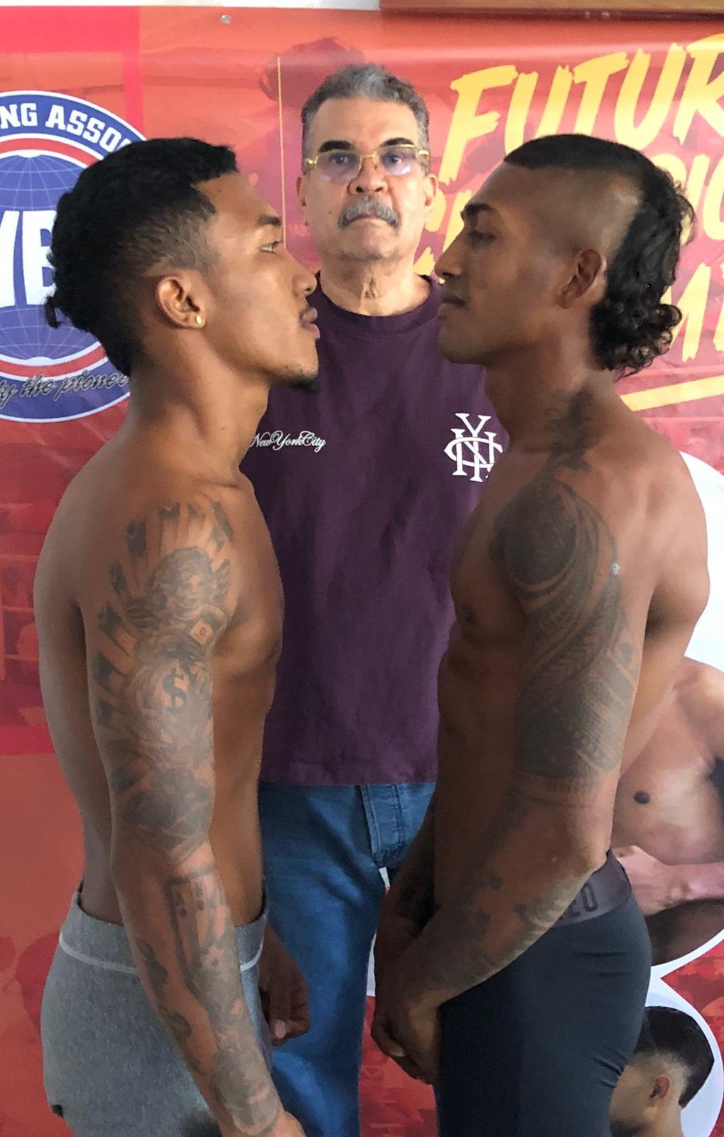 Yeiner Gómez (derecha) y Léider Galvis, en el pesaje oficial. 
