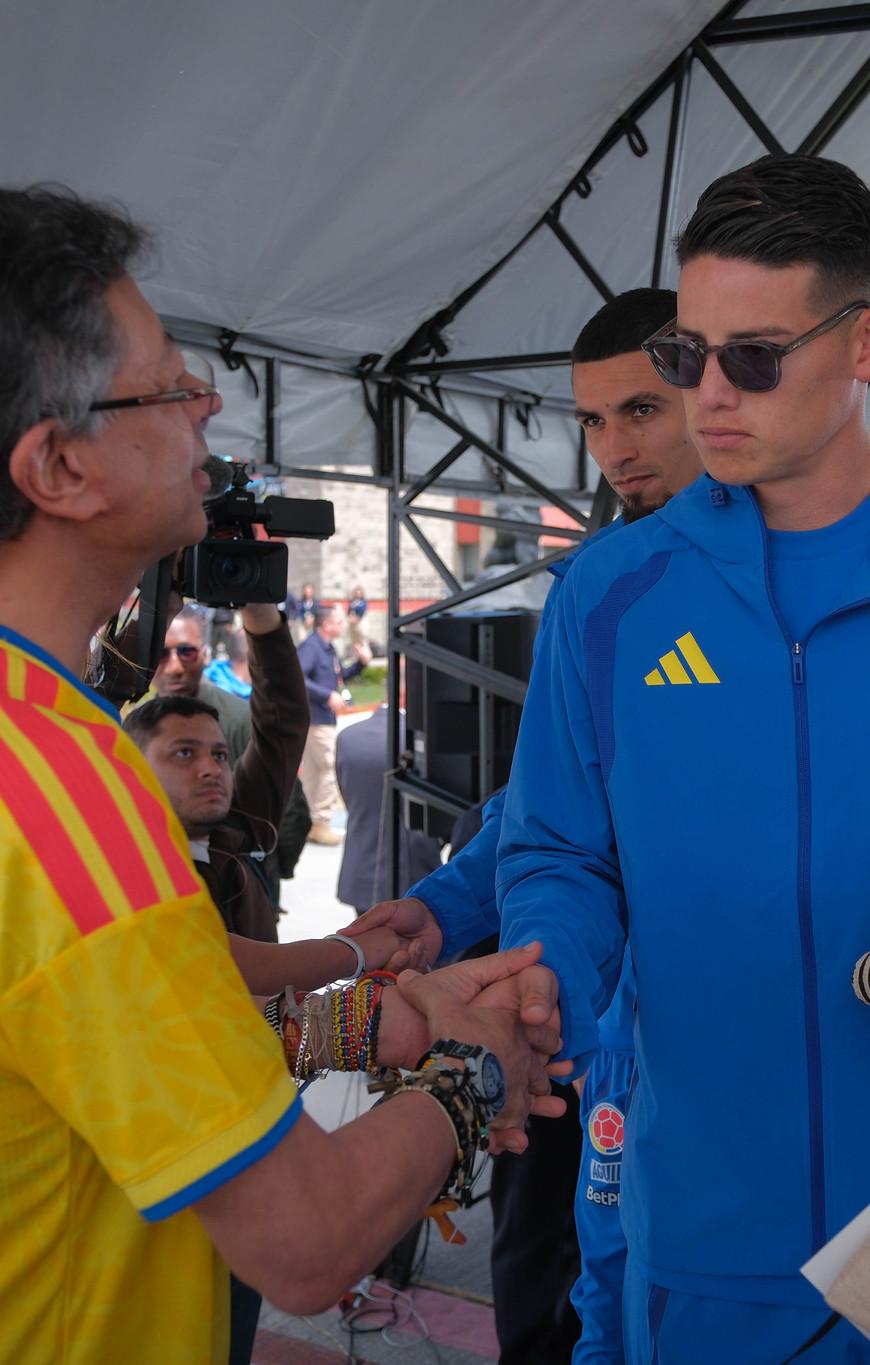 El Presidente de la República, Gustavo Petro y James Rodríguez.
