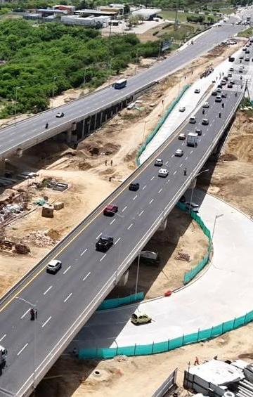 Nueva vía de salida del intercambiador vial de Alameda del Río