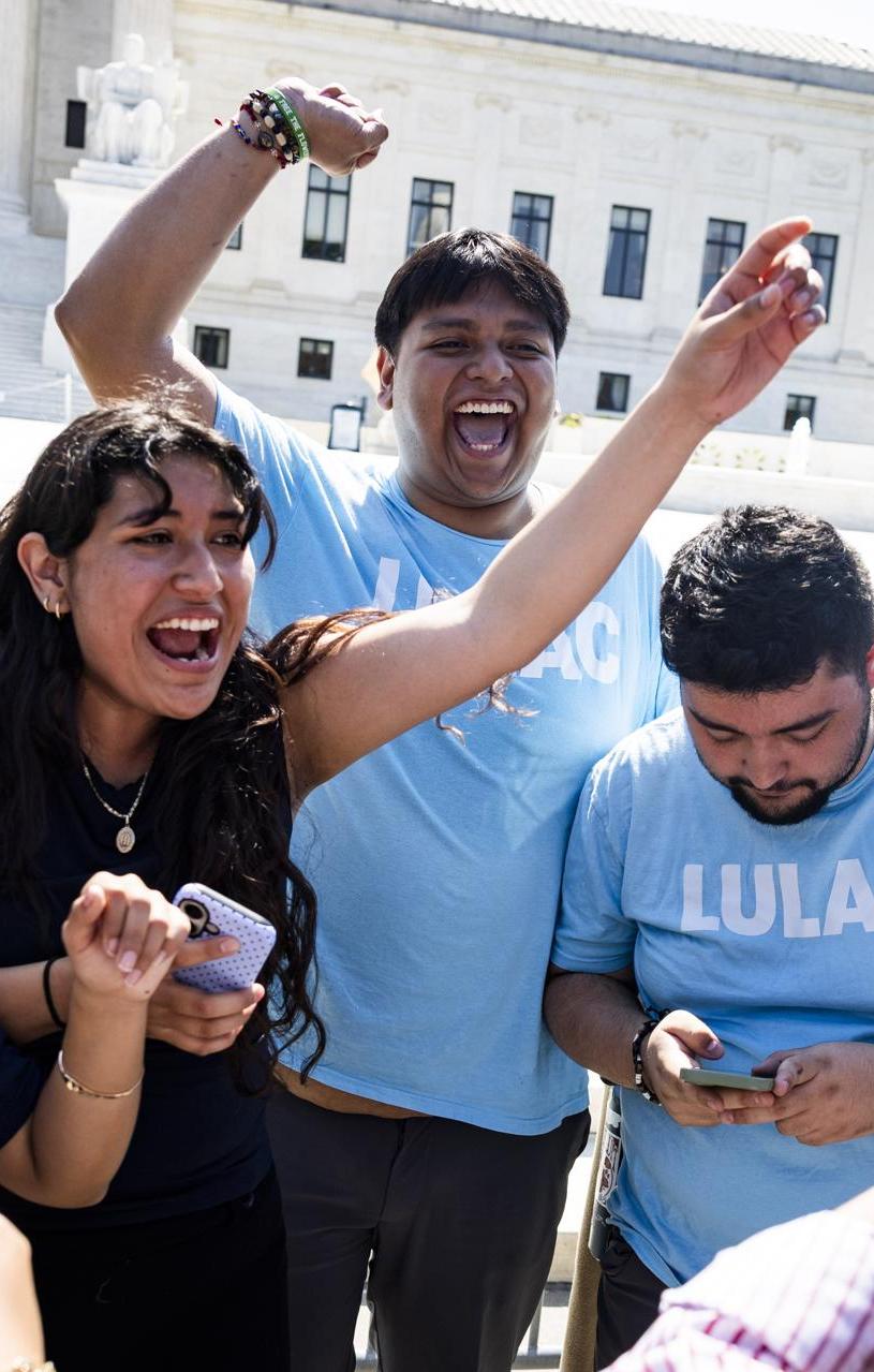 Partidarios de la ciudadanía por nacimiento celebran decisión de la Corte Suprema de Estados Unidos