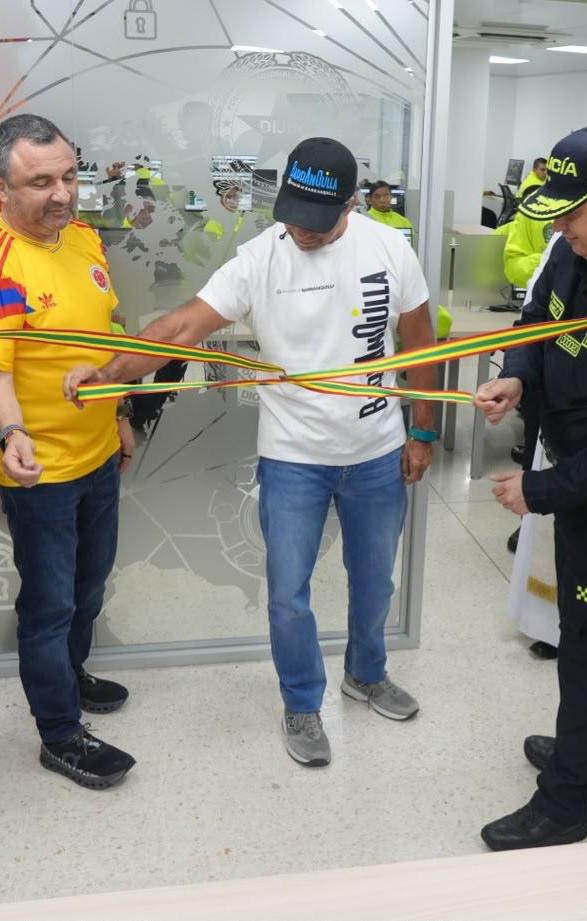 El alcalde Alejandro Char inaugurando el Centro Local de Análisis Criminal. 