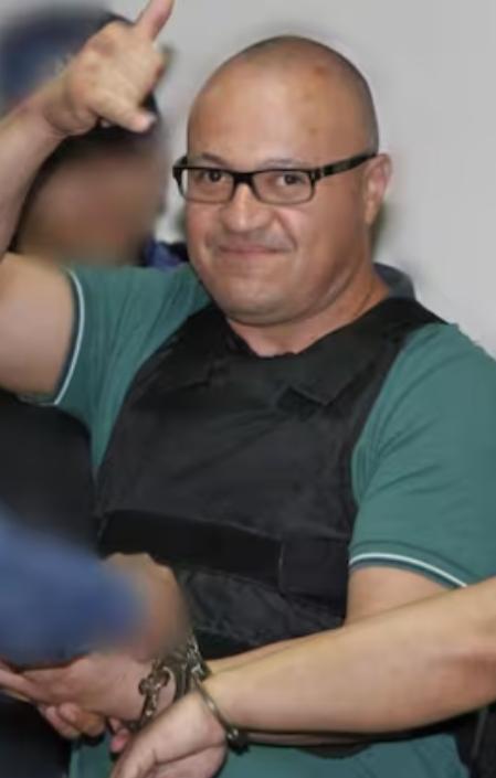 Alias 'Carlos Pesebre'. 