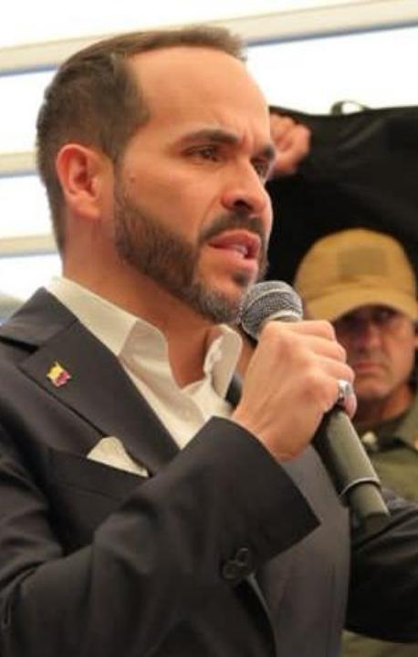 Abelardo De La Espriella, presidente electo, y alias 'El Bendito Menor' (círculo).