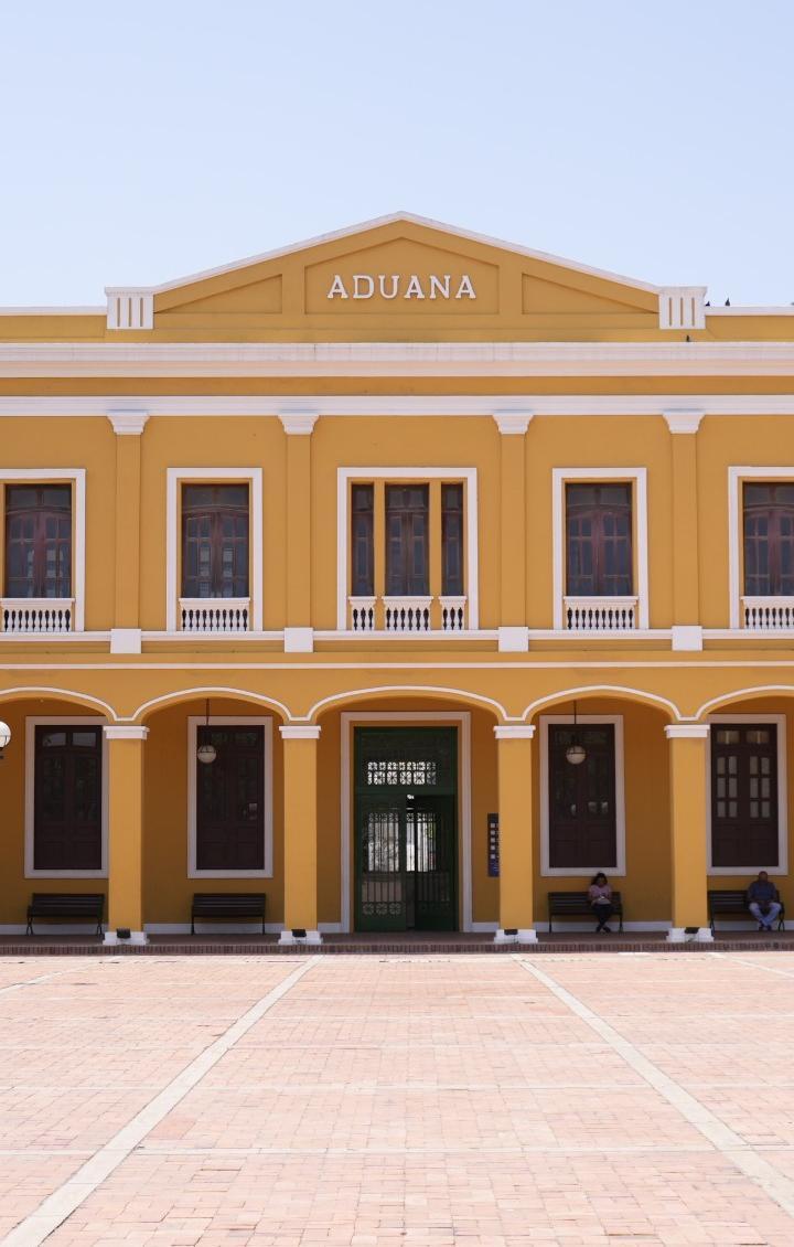 Edificio de la Aduana. 