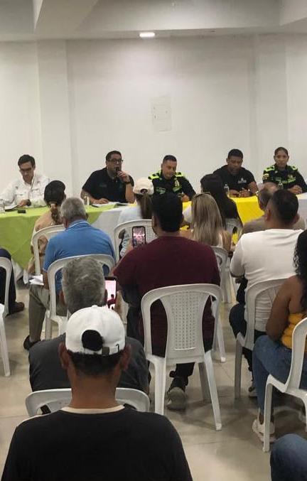 Reunión de autoridades de Puerto Colombia con líderes comunales