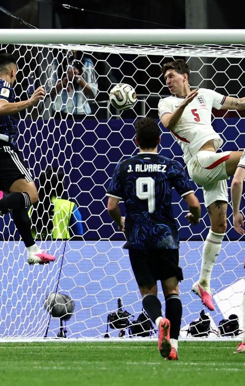 El cabezazo de Lautaro Martínez para el segundo gol argentino.
