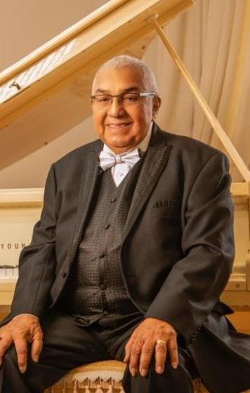 El maestro Alci Acosta tiene 87 años. 