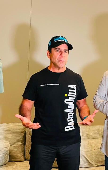 El director, el Alcalde y el MinJusticia