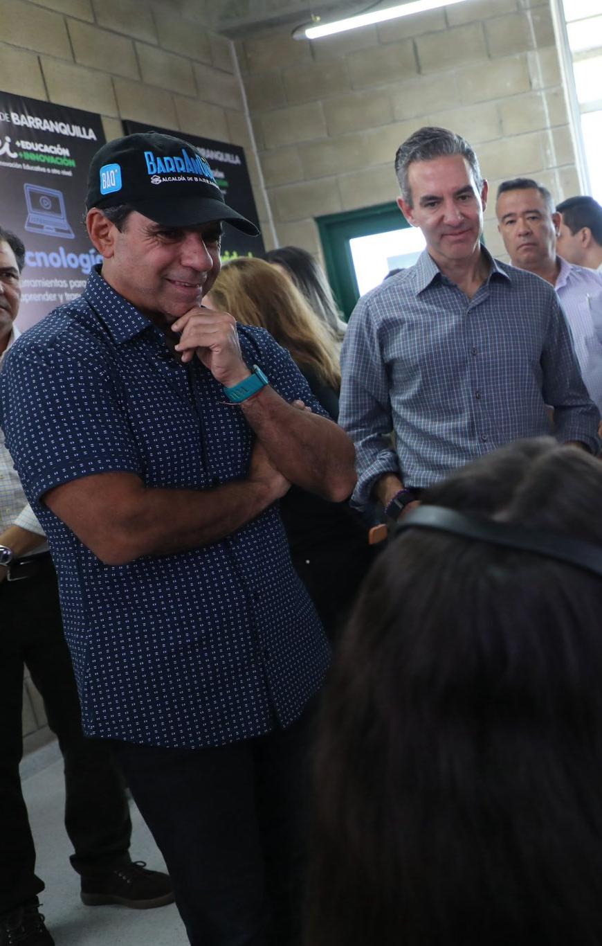 El alcalde de Alejandro Char con David Vélez y María Vélez.